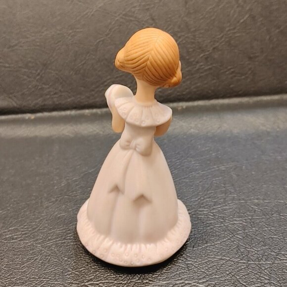 Enesco Growing Up Girls “Age 5” Porcelain Figurine - Picture 3 of 6